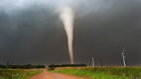 tornados1681094-poster-1280-avetec-tornado